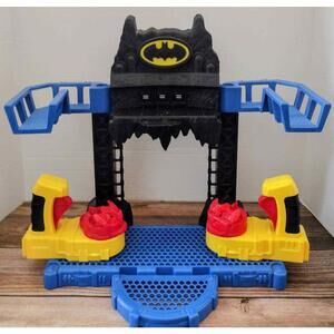 Fischer Price Imaginext DC Superfriends Battle BatCave Arena FKW12 Playset 2016